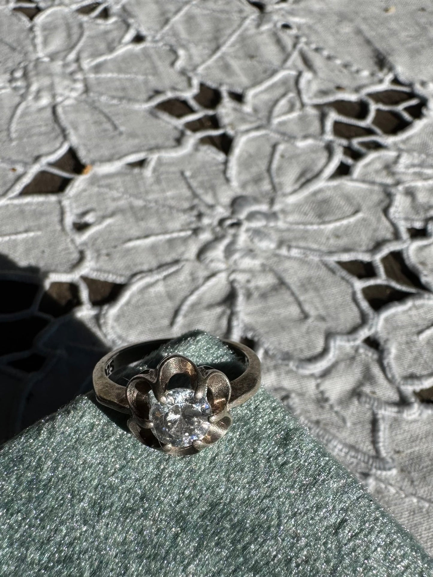 Vintage sterling silver buttercup ring