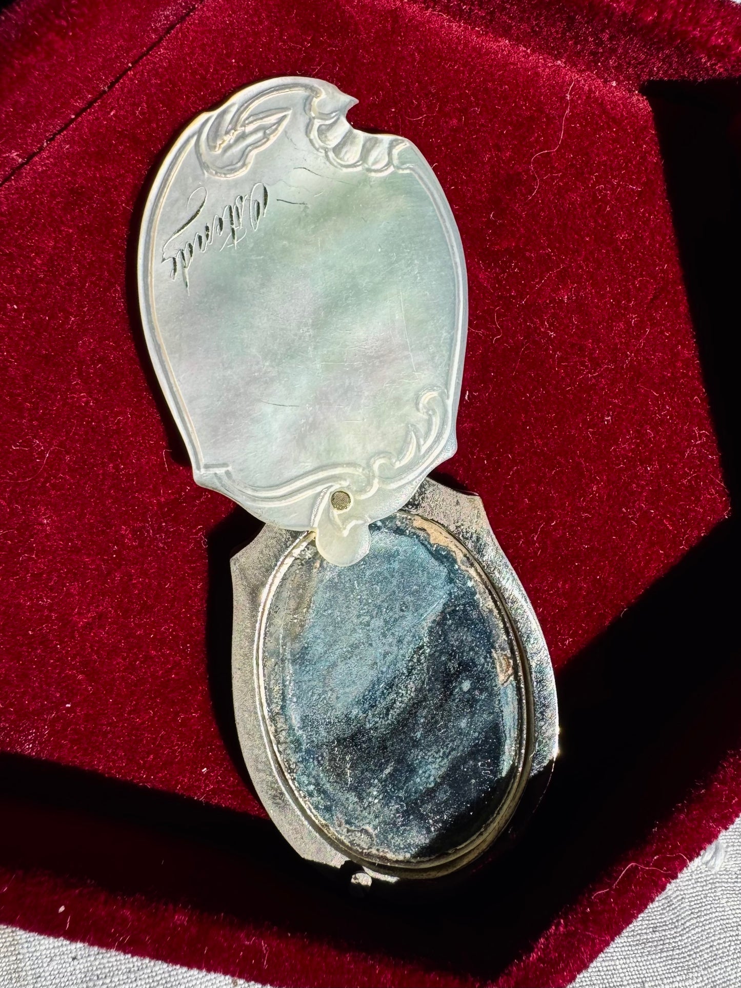 Antique Edwardian mother of pearl mirror pendant